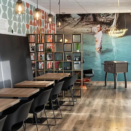 Schlafraum Schluesslberg-dein Smartes Hotel-contactless Check-in Otel 3*