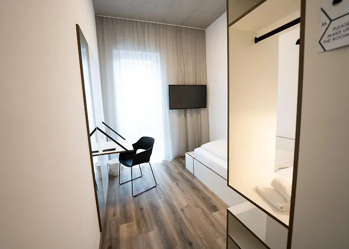 Hotel Schlafraum Schluesslberg-dein Smartes Hotel-contactless Check-in 3*