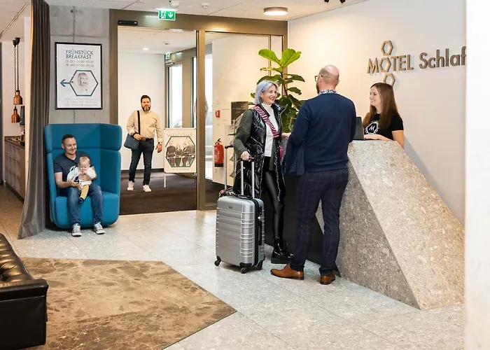 Schlafraum Schluesslberg-dein Smartes Hotel-contactless Check-in Otel 3*