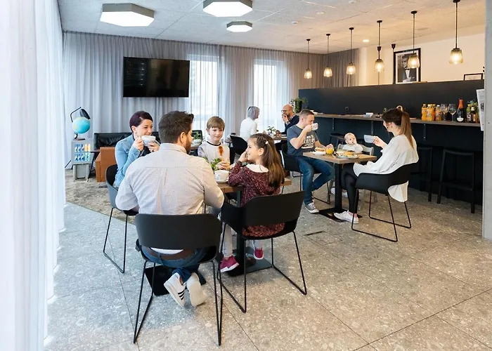 Schlafraum Schluesslberg-dein Smartes Hotel-contactless Check-in Otel 3*