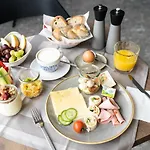 Schlafraum Schluesslberg-dein Smartes Hotel-contactless Check-in Otel 3*